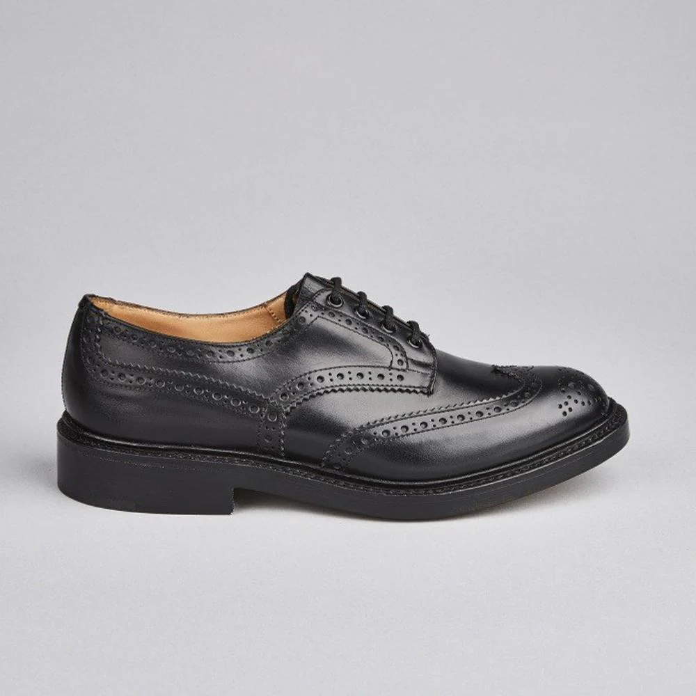 Trickers Bourton - Image 4